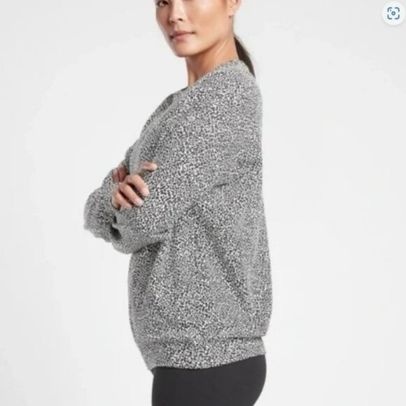 Athleta Studio to Street Animal Cheetah Printed Pullover Sweatshirt Size M - Picture 2 of 10